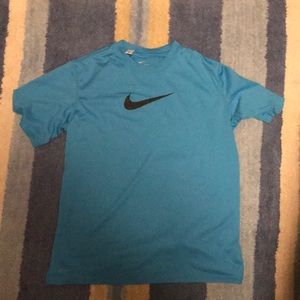 nike t shirt